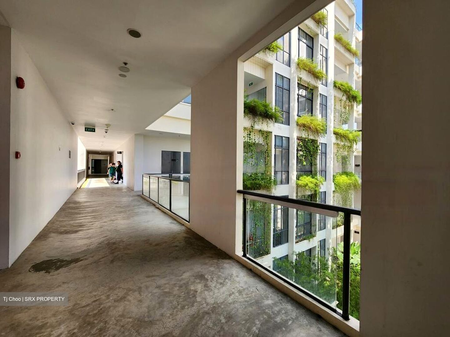 A'posh Bizhub (D27), Factory #474862951